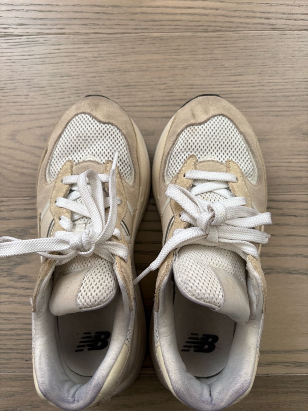 New Balance Women's 574 Sneakers in Beige and White - Picture 5 of 7